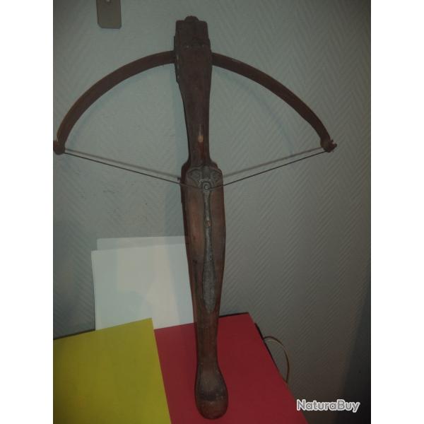 Ancienne arbalte mdivale