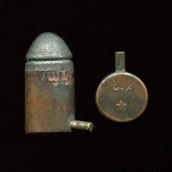 12 mm à broche - production Charles Fusnot - marquage en relief : C.F *  - étui cuivre