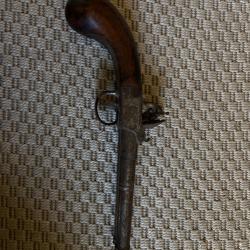 Pistolet à silex Henri Petitjean, finition en argent