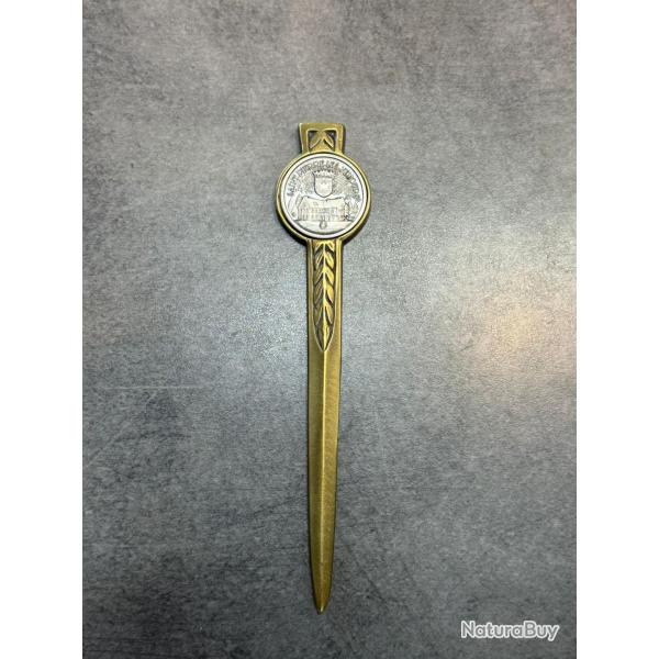 Ouvre-lettre souvenir Saint-Pierre-le-Motier (Nivre) - mtal laiton ancien