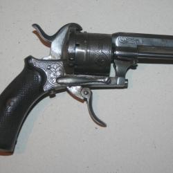 REVOLVER A BROCHE TYPE LEFAUCHEUX GRAVE calibre 7 mm