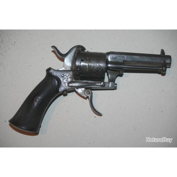 REVOLVER A BROCHE TYPE LEFAUCHEUX GRAVE calibre 7 mm