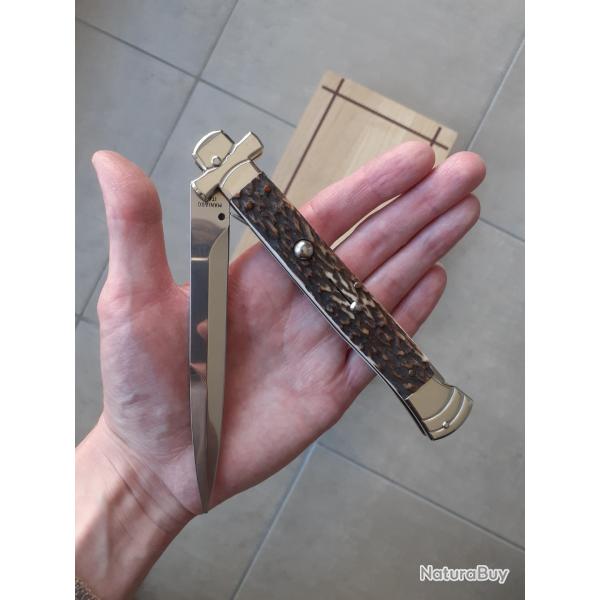 Couteau automatique italien cran d'arrt stiletto type aga campolin Maltese bois de cerf