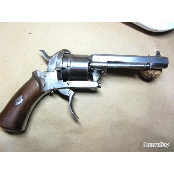 REVOLER type LEFAUCHEUX Cal 7mm avec son étui et son kit de RECHARGEMENT