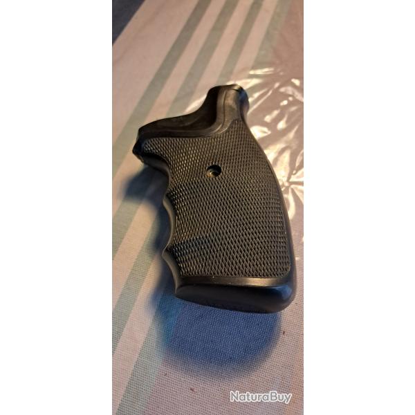 Poigne Smith Wesson K round but