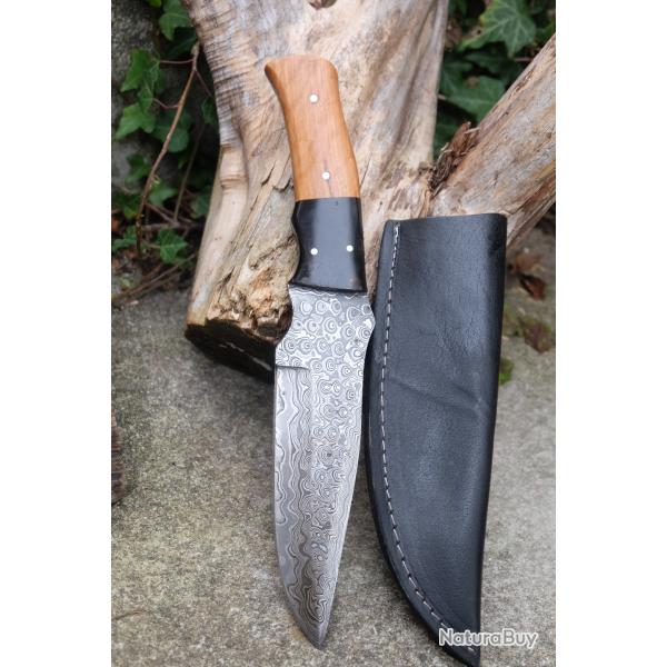 BIG Skinner Couteau de Chasse Damas Lame 256 Couches Manche Bois/Corne Fabr Artisanale Etui Simili01