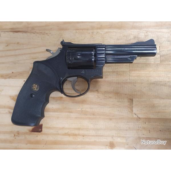 beau revolver SMITH & WESSON modle 19 -3  calibre 357 mag  canon de 4"