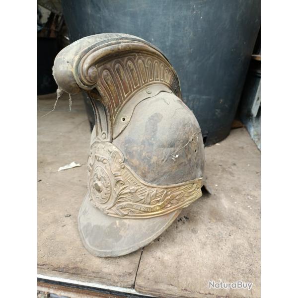 Casque de pompier a restaurer