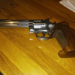 REVOLVER  SMITH WESSON model 686-5 CALIBRE 357 MAG 6 COUPS