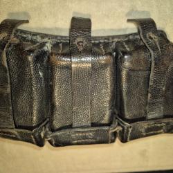 Cartouchiere militaire non datée.