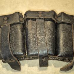 Cartouchiere militaire datée BDT 43