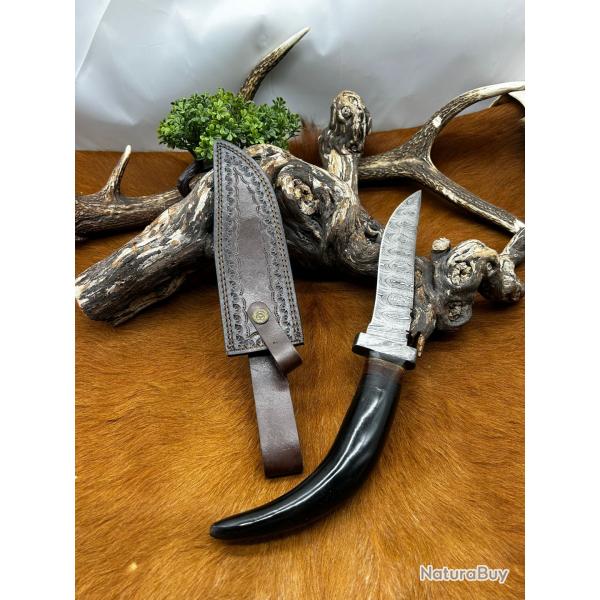 Couteau Bowie RITE EDGE lame acier damas 256couches : manche en corne de bélier ref NB168