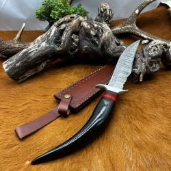 Couteau Bowie RITE EDGE lame acier damas 256couches: manche en corne de bélier ref NB165