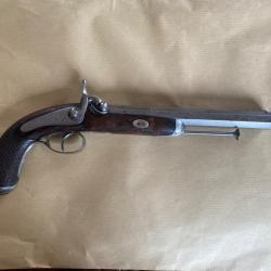 Pistolet à percution.