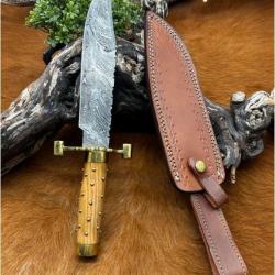 Couteau Bowie RITE EDGE lame damas 256couches manche bois noyer cloute ref NB01