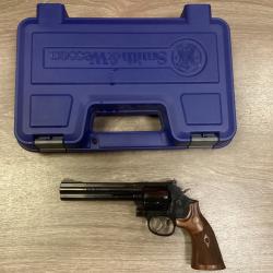 Smith & Wesson modèle 586-8 calibre 357 mag