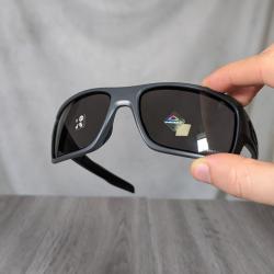 LUNETTES DE SOLEIL TURBINE OAKLEY Couleur Matte Carbon / Prizm Grey