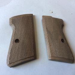 VENDU PAR LE-CUIRASSIER N°5 PAIRE DE PLAQUETTES POUR PISTOLET WALTHER PP