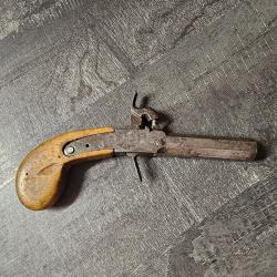 Pistolet a coffre a percussion de voyage