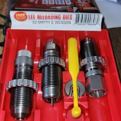 Revolver IVER&JOHNSON cal .32SW short + outil lee .32SW neuf