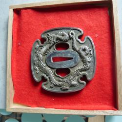 belle tsuba pour sabre tachi japonais