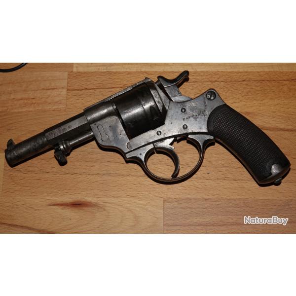 Revolver 1873 Terre d'anne de fabrication 1875 (F 66240)