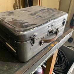 Caisse / valise en métal Troupes de Marine