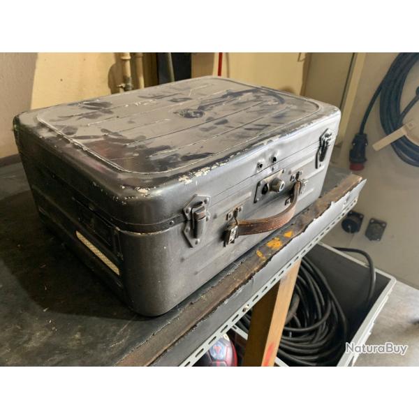 Caisse / valise en métal Troupes de Marine