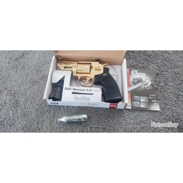 Revolver ASG Dan Wesson 2.5" Gold Co2-BB