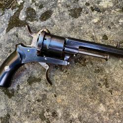 Révolver type Lefaucheux, 7 mm à broche.