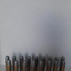 Ancienne cartouche nb:17 cal 401 winchester 401SLR .Balle cuivre,pointe plomb, étui laiton.