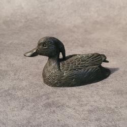 Morillon en étain signé J.Maillard