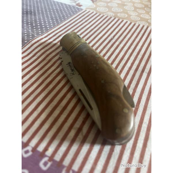 Couteau pliant a systme d'ouvertureLaguiole