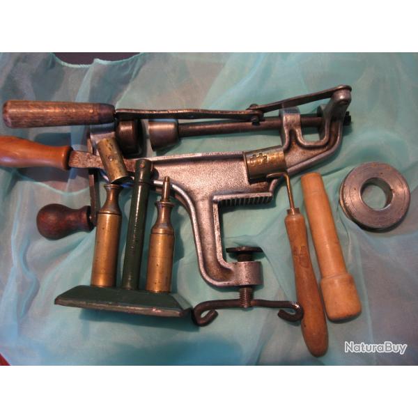 sertisseur calibre 16 avec accessoires desamorceur, calibreur, dosette etc...