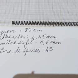 RESSORT DE RAPPEL DE CULASSE POUR CARABINE SEMI AUTO BROWNING OU MIROKU....ref017