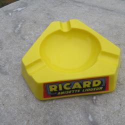Objet Publicitaire Vintage - Ancien Cendrier RICARD en céramique Jaune - FRANCE (Vers 1960-70)