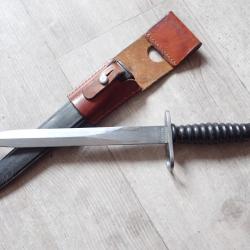 W 124795 Baïonnette Suisse FASS 57 + porte fourreau