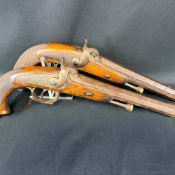 EXCEPTIONNELLE PAIRE PISTOLETS D'OFFICIER 1833 sortit de grenier