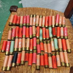 Vieilles douilles en carton de calibre 20.