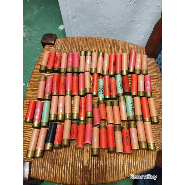 Vieilles douilles en carton de calibre 20.