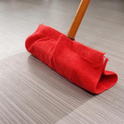Serpillères pour balai en microfibre bleues et rouges Lot de 4