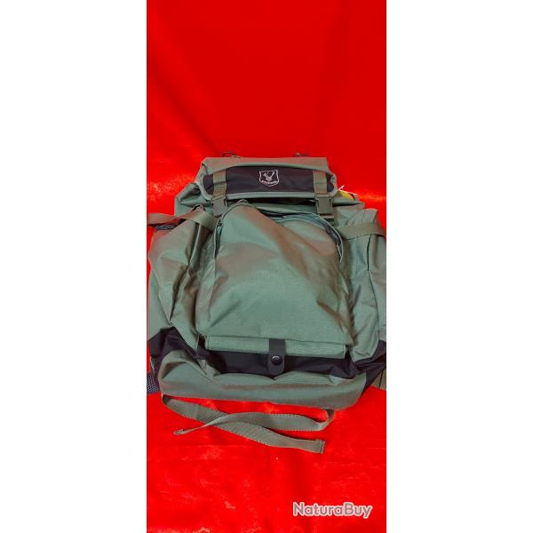 Sac a dos riserva 30 L avec porte carabine et housse de pluie