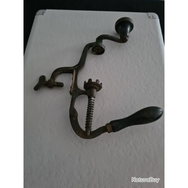 Ancien sertisseur de cartouches