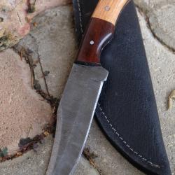 Couteau de Chasse Damas Lame Clip Point 256 Couches Manche Olivier Fabr Artisanale Etui Simili Cuir