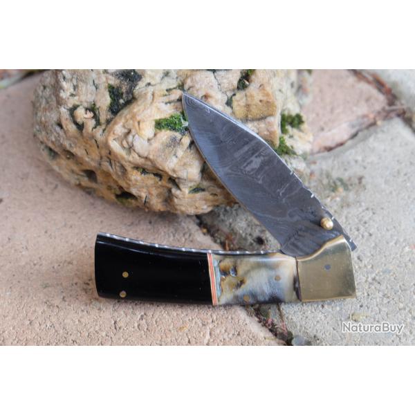 Beau Couteau Damas Lame Drop Point 128 Couches Manche Blier & Rsine Fabric Artisanale Linerlock 01