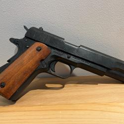 Vends un lot de plusieurs répliques de chez Denix, en très bel état.