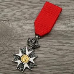 M&eacute;daille de la L&eacute;gion d'honneur - HONNEUR ET PATRIE - Empereur Napol&eacute;on