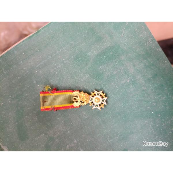 Mdaille miniature a identifier