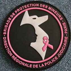 Écusson édition limitée octobre rose Brigade de protection des mineurs du 36 Bastion