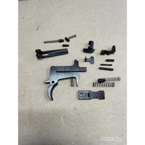 Lot de pièces  Erma E M1 (.22 LR)